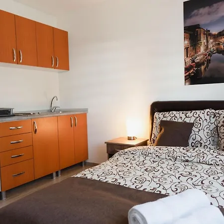 Centar Lux New * Zrenjanin