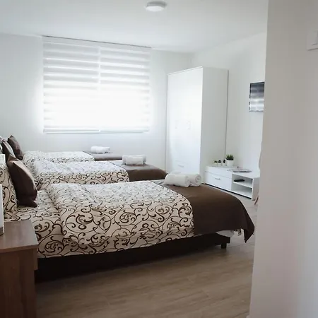 Centar Lux New * زرنيانين