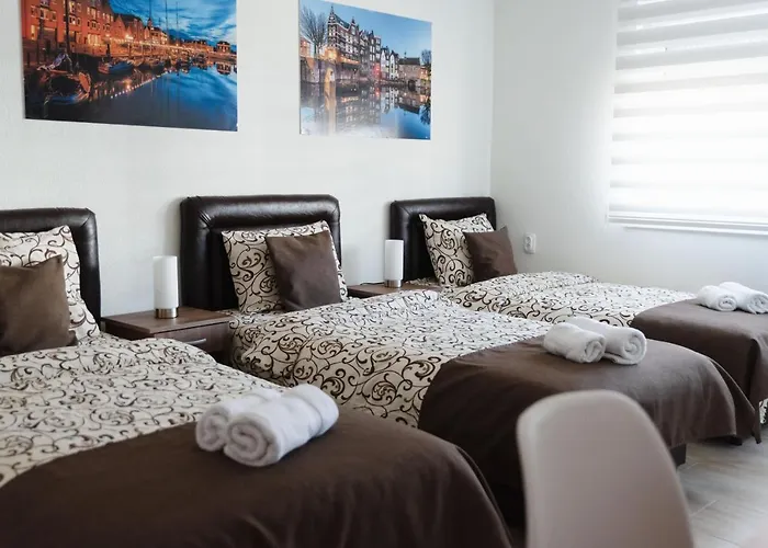 Centar Lux New * Ζρένιανιν